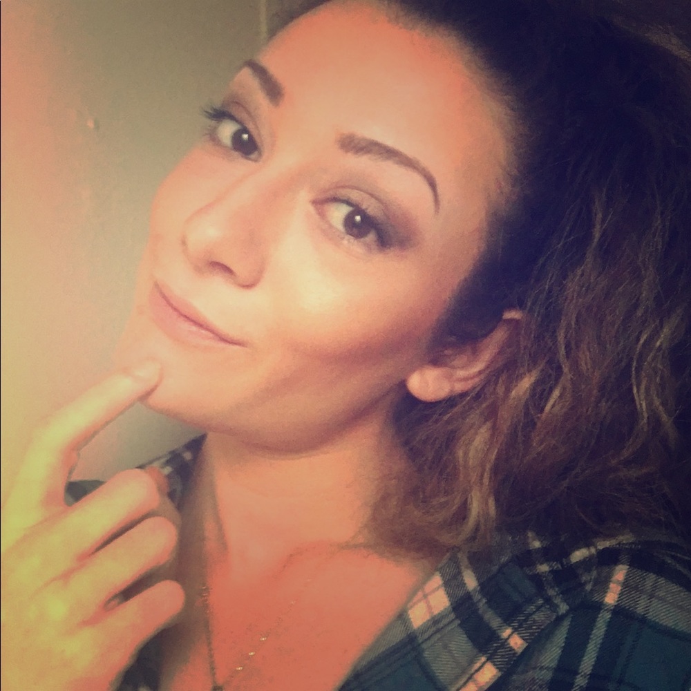 Meet your Posher, Amber